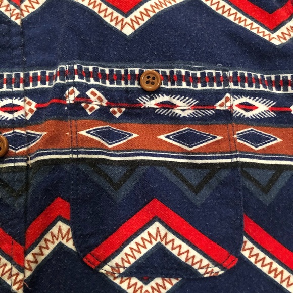 Men’s patterned button down shirt - Picture 2 of 3